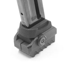 Lade das Bild in den Galerie-Viewer, MAGRAIL – Ruger SR22 | MAGAZINBODEN RAIL ADAPTER - MantisX.de
